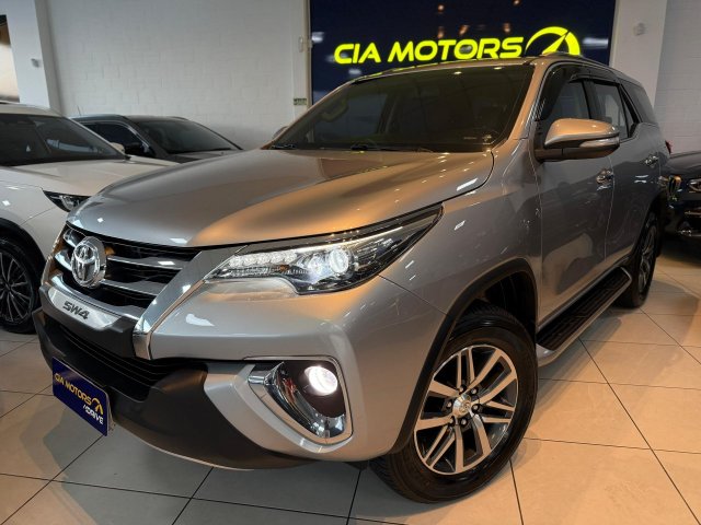 HILUX SW4