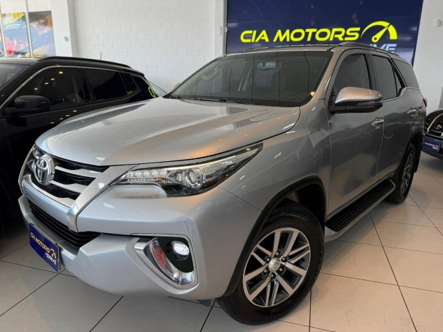 HILUX SW4